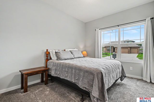 8127 S 196 Street, Gretna, NE 68028