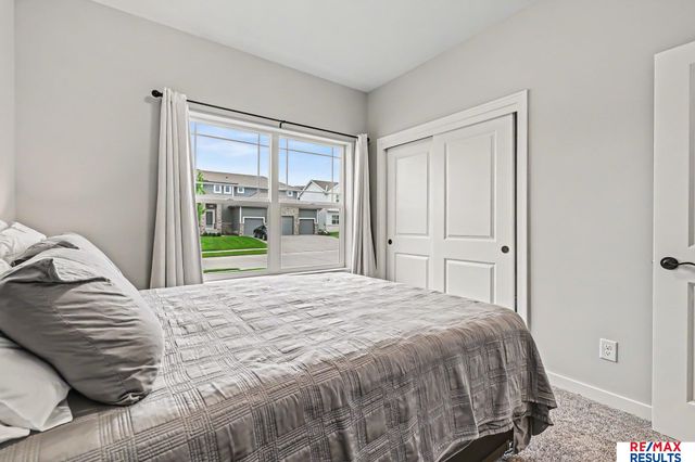 8127 S 196 Street, Gretna, NE 68028