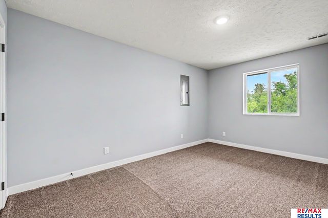 8127 S 196 Street, Gretna, NE 68028