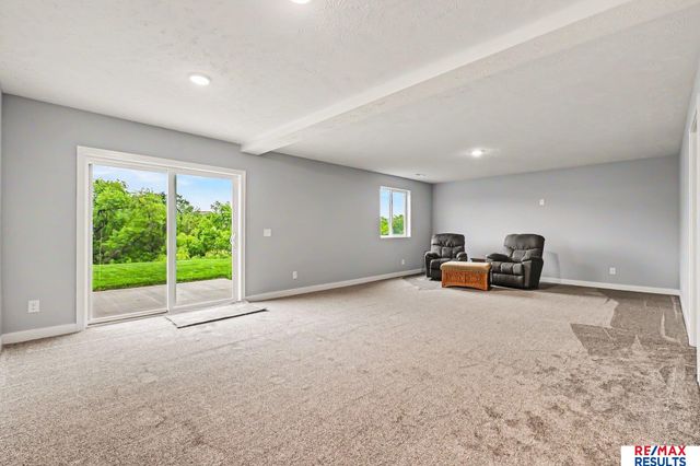 8127 S 196 Street, Gretna, NE 68028