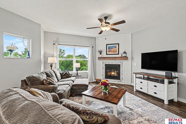 8127 S 196 Street, Gretna, NE 68028
