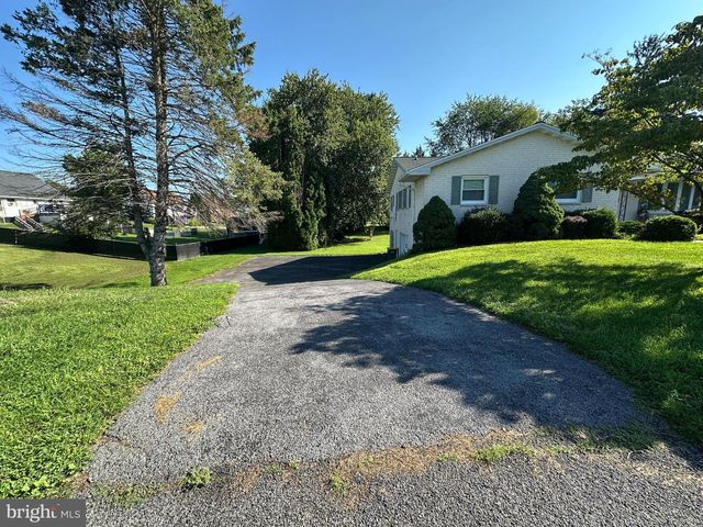 410 W SEVENTH STREET, Waynesboro, PA 17268