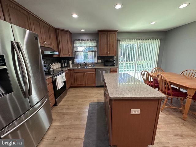 410 W SEVENTH STREET, Waynesboro, PA 17268