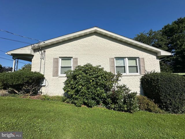 410 W SEVENTH STREET, Waynesboro, PA 17268