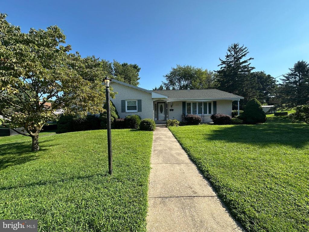 410 W SEVENTH STREET, Waynesboro, PA 17268