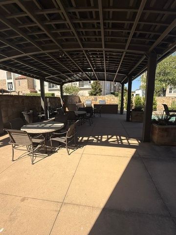 6631 Via Positano 211, Irving, TX 75039
