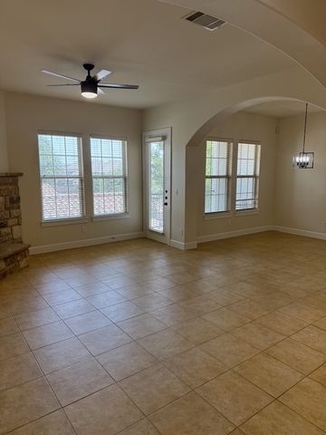 6631 Via Positano 211, Irving, TX 75039