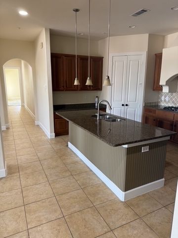 6631 Via Positano 211, Irving, TX 75039