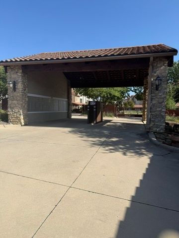 6631 Via Positano 211, Irving, TX 75039