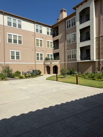 6631 Via Positano 211, Irving, TX 75039