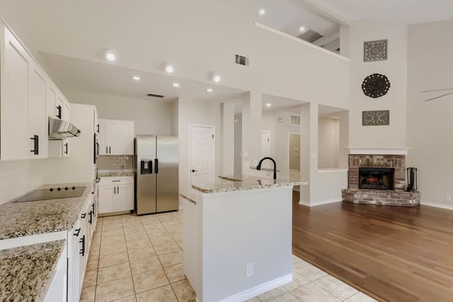 216 Sailors RUN, Lakeway, TX 78734