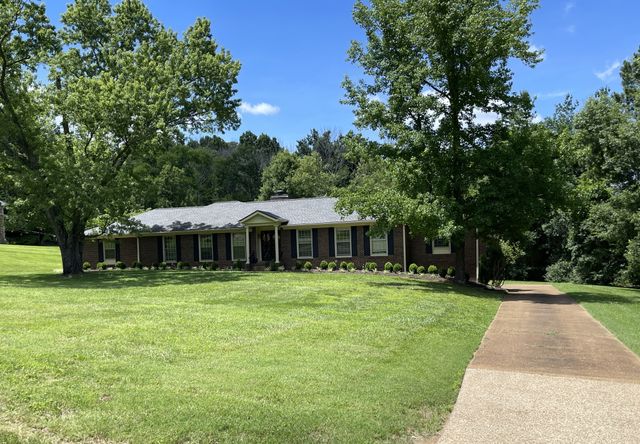 1004 Highland Rd, Brentwood, TN 37027