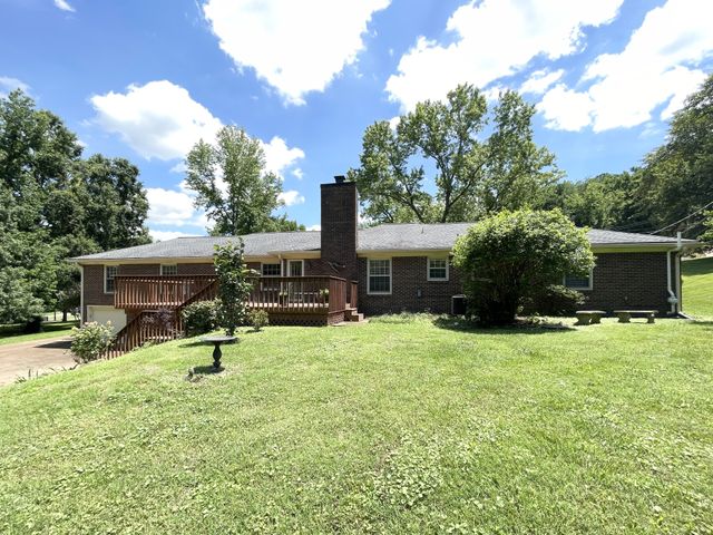 1004 Highland Rd, Brentwood, TN 37027