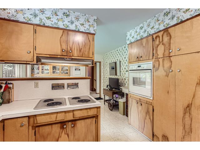 14385 Sw HARGIS Rd, Beaverton, OR 97008