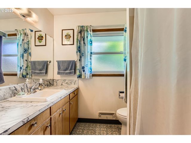 14385 Sw HARGIS Rd, Beaverton, OR 97008
