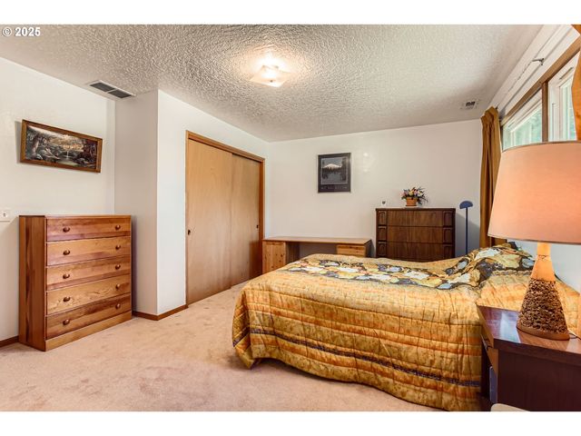 14385 Sw HARGIS Rd, Beaverton, OR 97008