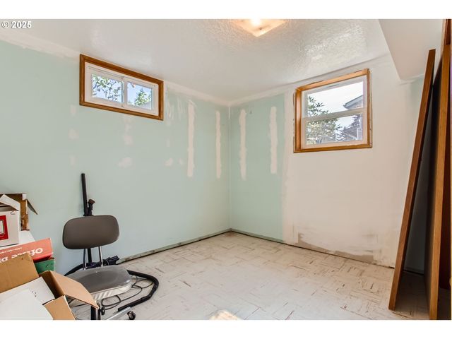 14385 Sw HARGIS Rd, Beaverton, OR 97008