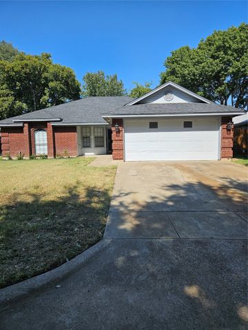 1005 Fiero Drive, Arlington, TX 76001