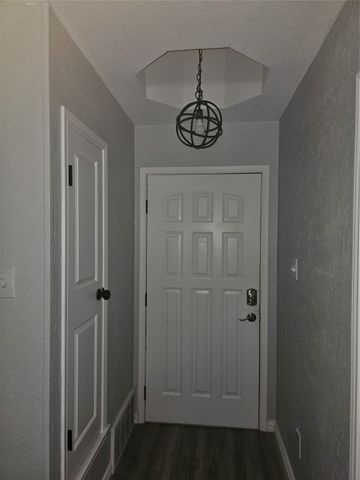 1005 Fiero Drive, Arlington, TX 76001