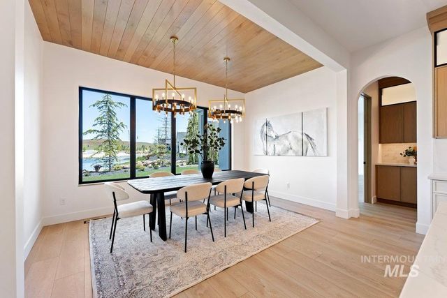 7542 W Rockhaven Dr, Eagle, ID 83616