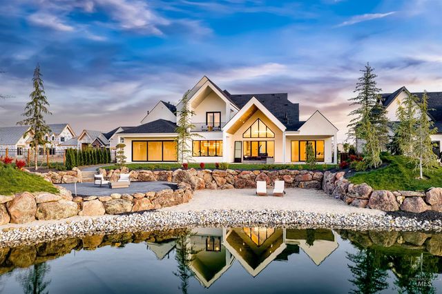 7542 W Rockhaven Dr, Eagle, ID 83616