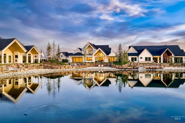 7542 W Rockhaven Dr, Eagle, ID 83616