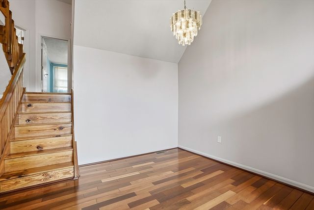 237 South St 6, Shrewsbury, MA 01545