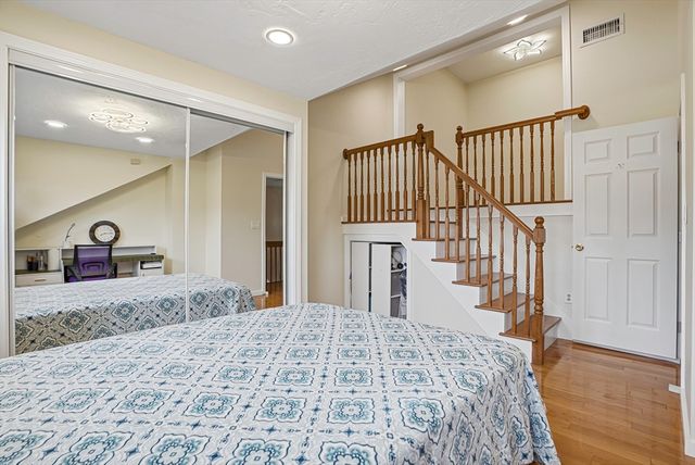 237 South St 6, Shrewsbury, MA 01545
