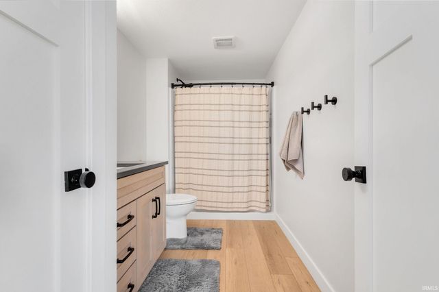 56408 White Pine Ridge, Middlebury, IN 46540