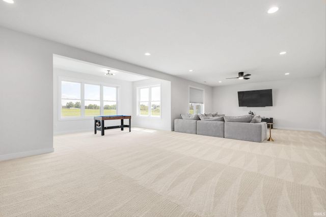 56408 White Pine Ridge, Middlebury, IN 46540