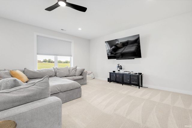 56408 White Pine Ridge, Middlebury, IN 46540