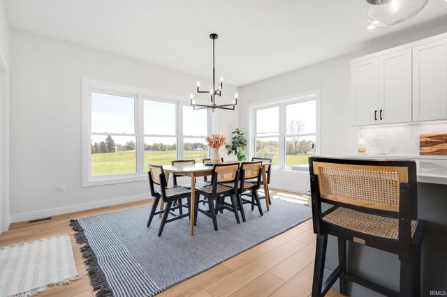 56408 White Pine Ridge, Middlebury, IN 46540