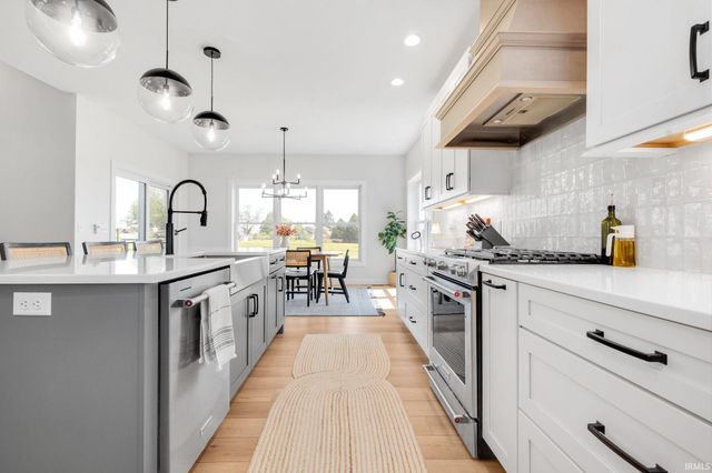 56408 White Pine Ridge, Middlebury, IN 46540
