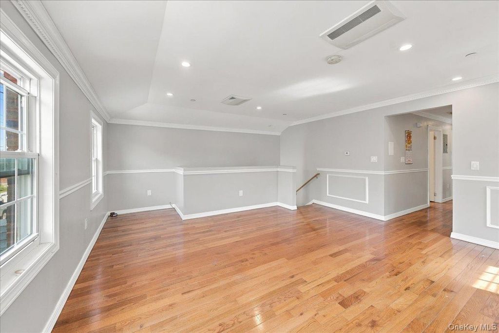 18920 117th Road, Saint Albans, NY 11412 — photo 4