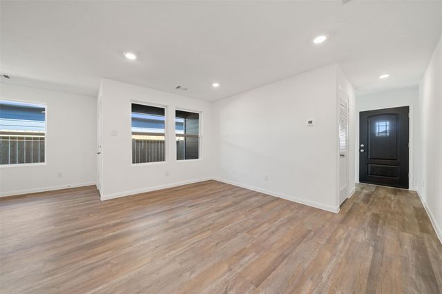 12327 Sword Point Ct, Willis, TX 77378