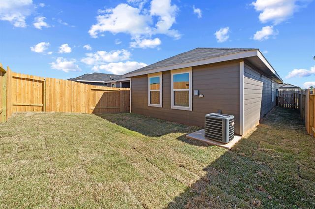 12327 Sword Point Ct, Willis, TX 77378