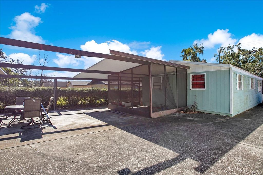 Image 19 of property listing at 1133 N BRUNNELL PARKWAY, Lakeland, FL 33805