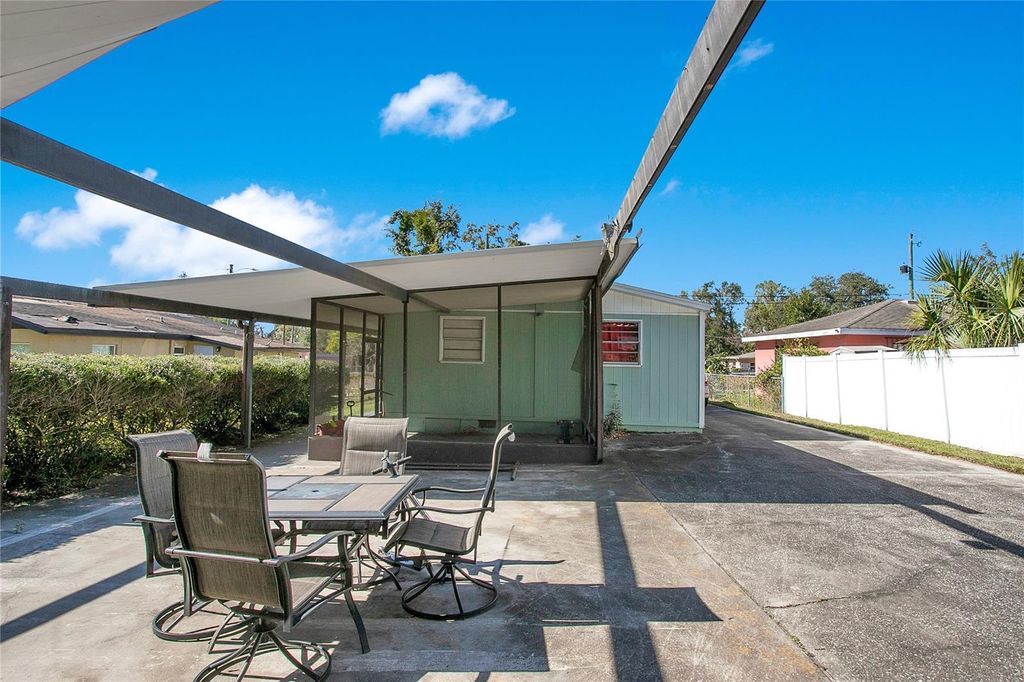 Image 20 of property listing at 1133 N BRUNNELL PARKWAY, Lakeland, FL 33805