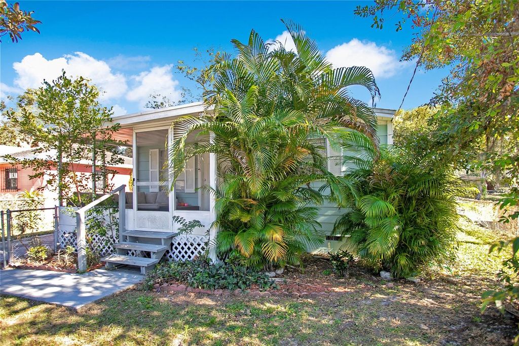 Image 3 of property listing at 1133 N BRUNNELL PARKWAY, Lakeland, FL 33805