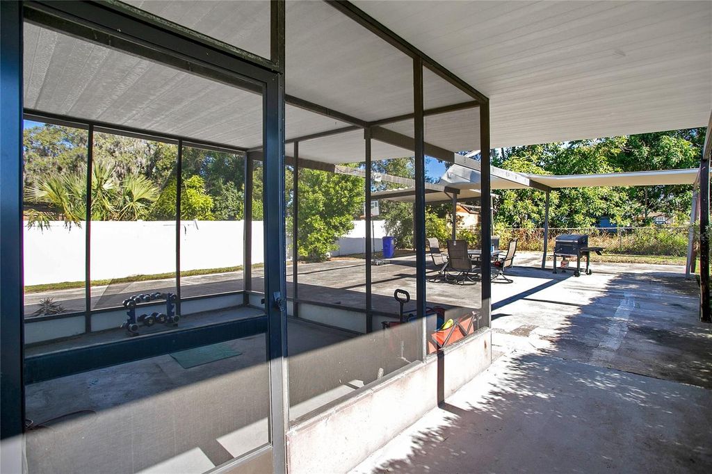 Image 23 of property listing at 1133 N BRUNNELL PARKWAY, Lakeland, FL 33805