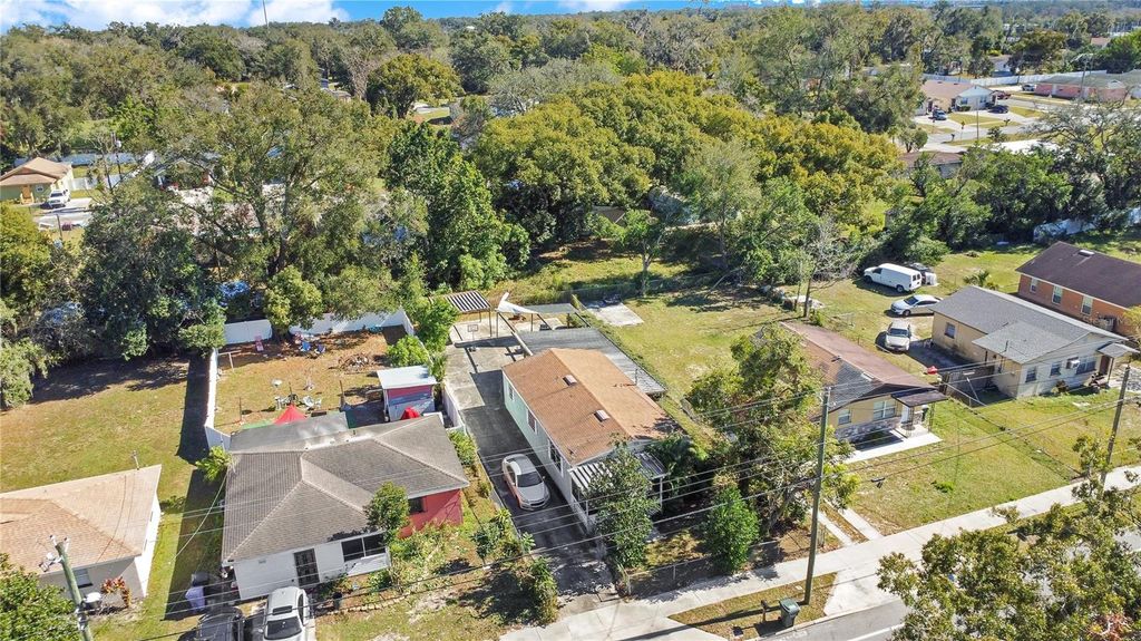 Image 24 of property listing at 1133 N BRUNNELL PARKWAY, Lakeland, FL 33805