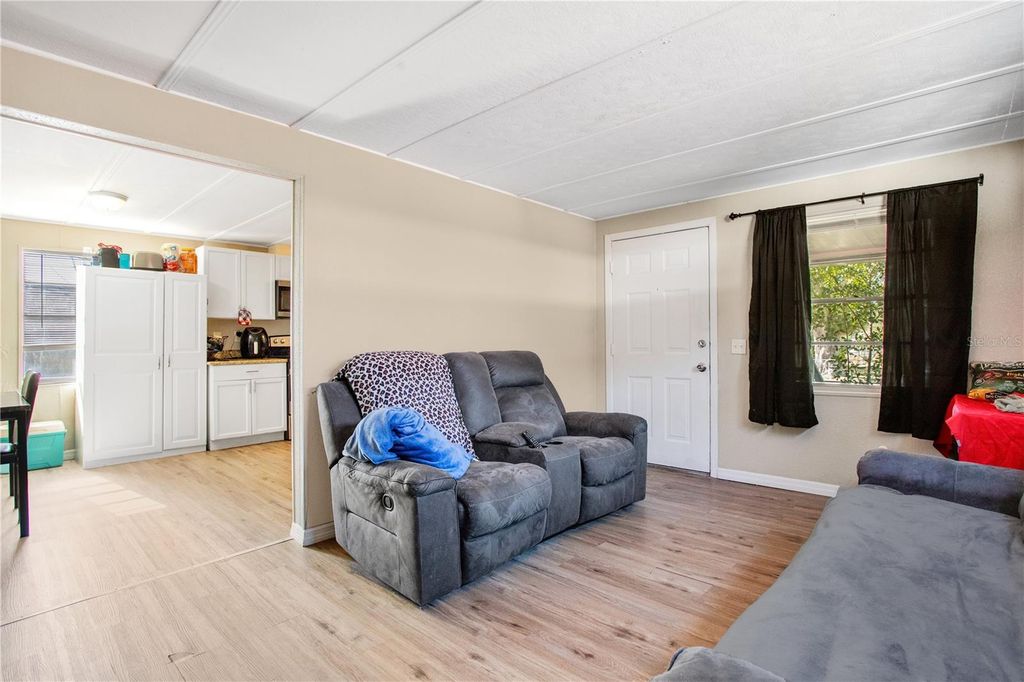 Image 8 of property listing at 1133 N BRUNNELL PARKWAY, Lakeland, FL 33805