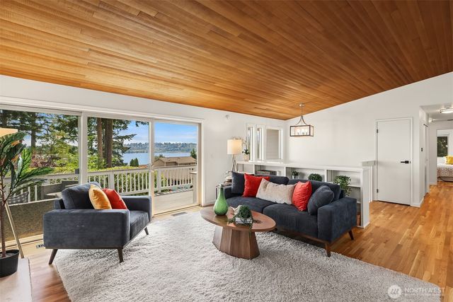 10922 80th Place NE, Kirkland, WA 98034