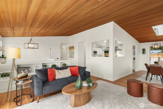 10922 80th Place NE, Kirkland, WA 98034