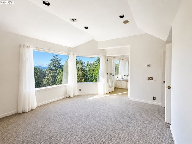 18 NORTHVIEW Ct, Lake Oswego, OR 97035