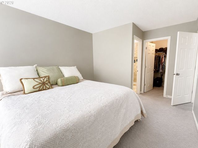 18 NORTHVIEW Ct, Lake Oswego, OR 97035