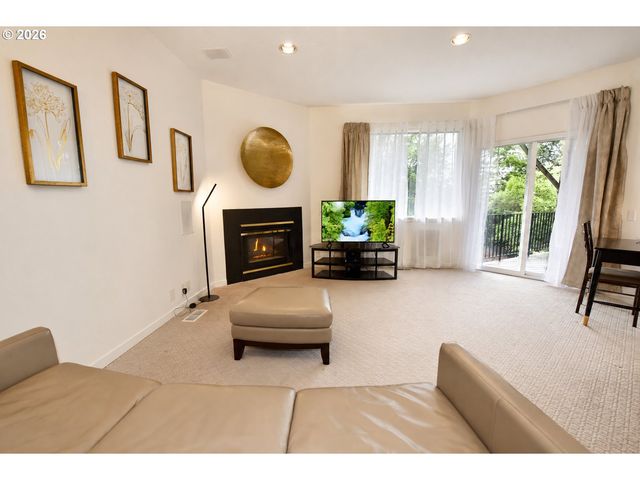 18 NORTHVIEW Ct, Lake Oswego, OR 97035
