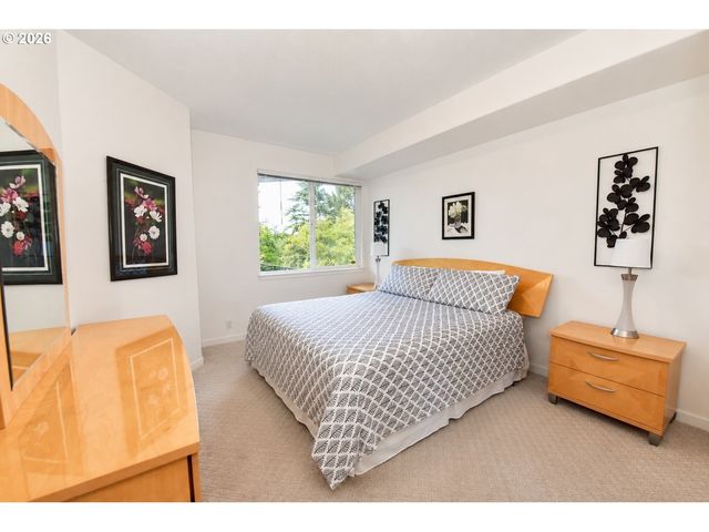 18 NORTHVIEW Ct, Lake Oswego, OR 97035