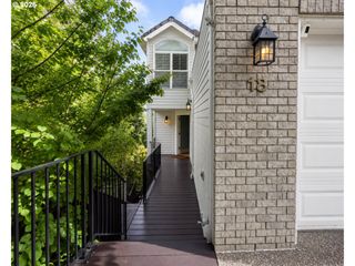 18 NORTHVIEW Ct, Lake Oswego, OR 97035