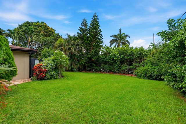 3315 FERNWOOD Drive, Boynton Beach, FL 33435